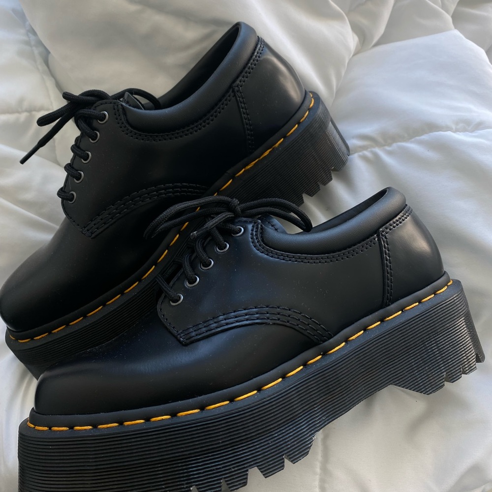 doc martens 8053